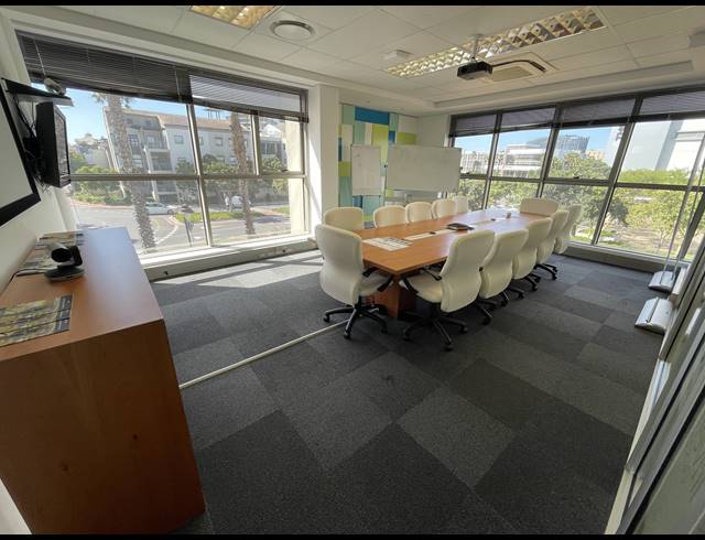 118M² OFFICE TO LET IN CENTURY CITY